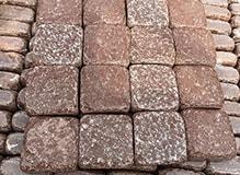 Брусчатка галтованная из лемизита, цвет-бордо, фото Купить Лемезит-брусчатка-галтованная, цвет-бордо в Домодедово